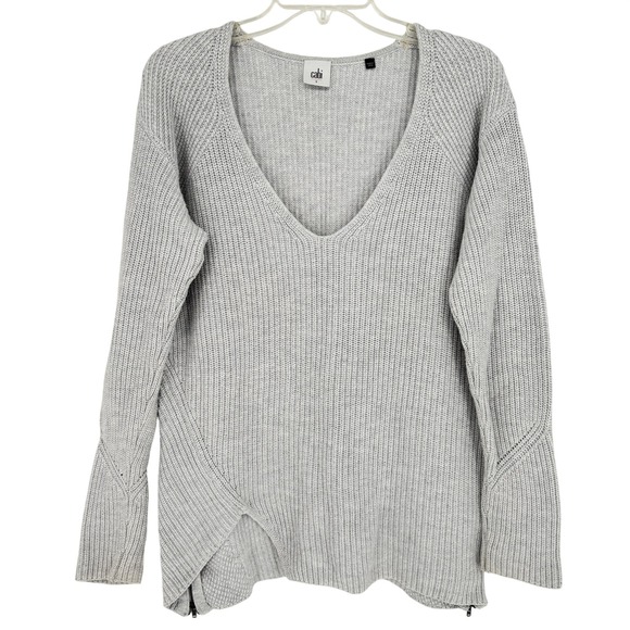 CAbi Sweaters - Cabi Gray Minimalist Cozy Ribbed V Neck Side Zip Sweater Capsule Womens S